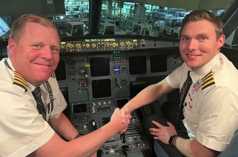 Aviate gave Denver B737 Pilot Instructor Scott W. a front row seat to his United dream