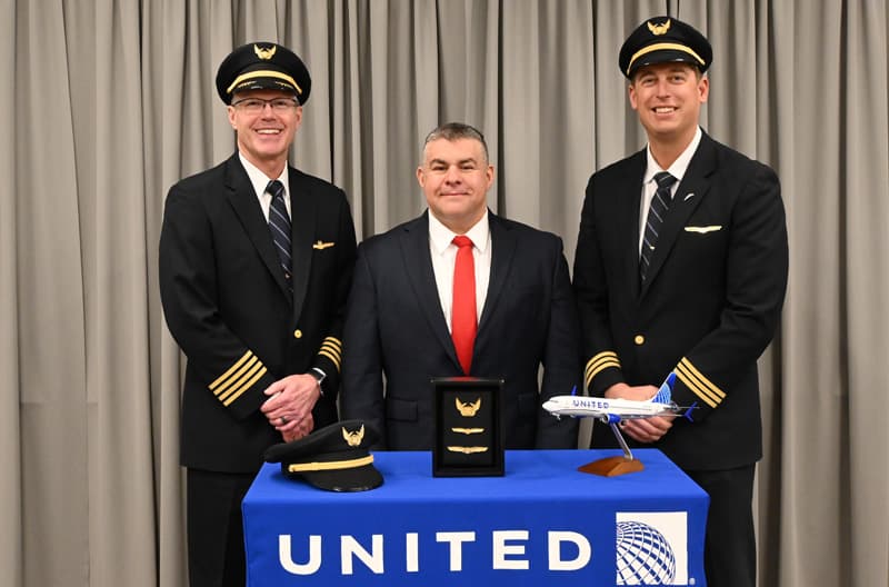 Chicago B737 First Officer Kirk K. knew Aviate was the most secure path to reach United