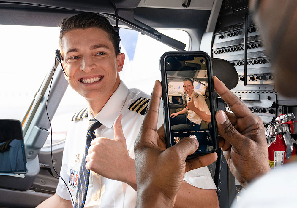 Building flight hours United Aviate program