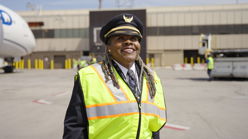 Captain Theresa Claiborne: A pioneer in the sky | United Aviate